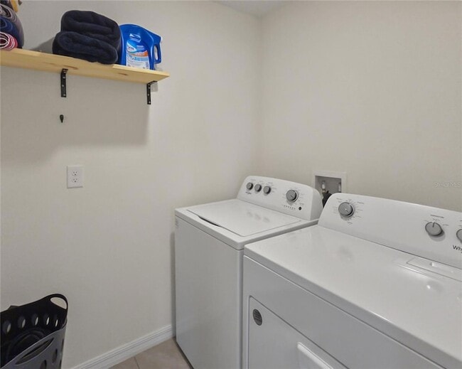 Building Photo - 304 SE 66th Ct