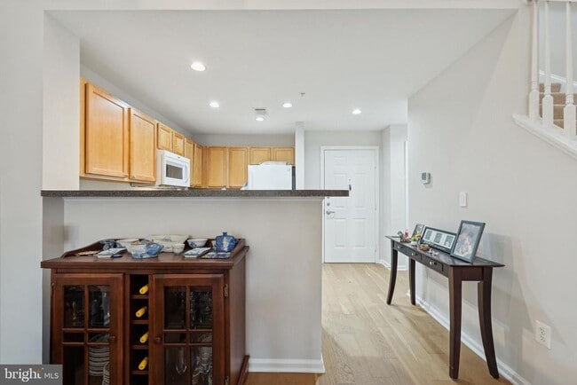 Building Photo - 12000 Market St