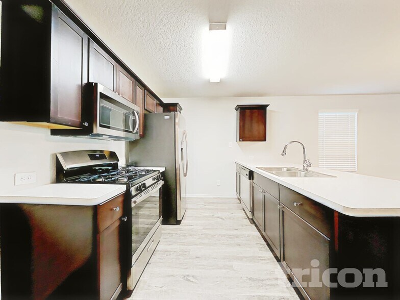 Building Photo - 9736 Marbach Brk