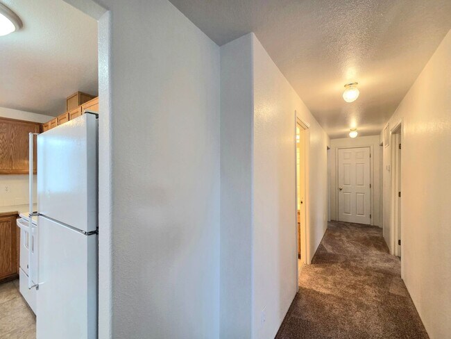Building Photo - 1409 Maple St