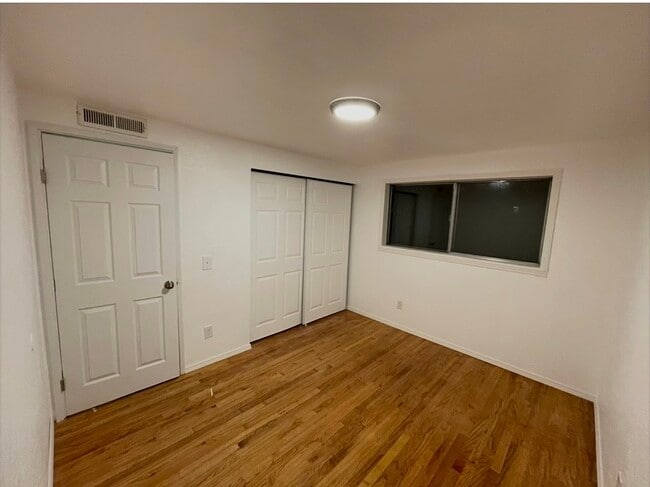 Building Photo - 30443 2nd Ave S