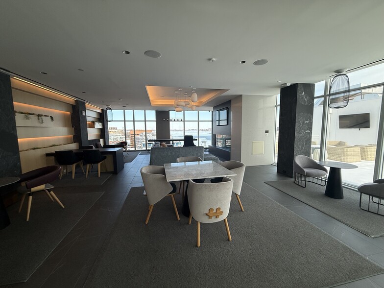 Building Photo - 925 N Fairfax St