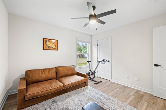 Building Photo - 1274 Holly Vista Dr
