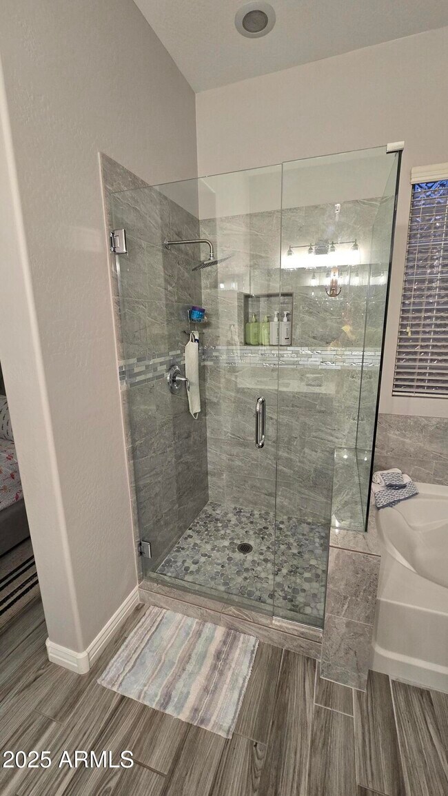 Building Photo - 17591 W Dahlia Dr