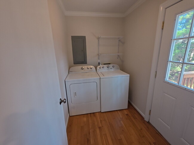 Building Photo - Terrific Rancher with Vaulted Ceiling in Meredith Woods.