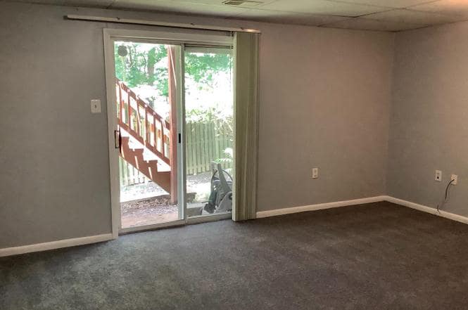 Building Photo - 659 Realm Ct W