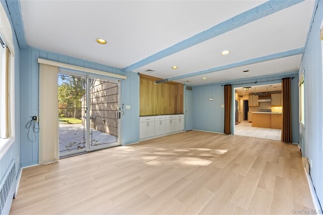 Building Photo - 2 Dale Carnegie Ct