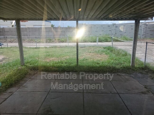 Building Photo - 3017 Abston Dr