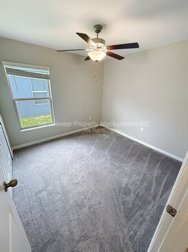 Building Photo - 10344 Alder Green Dr