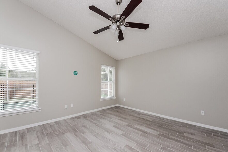 Building Photo - 1125 Winding Water Way