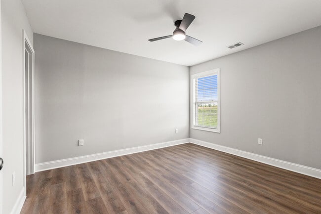 Building Photo - 5011 Melana Wy