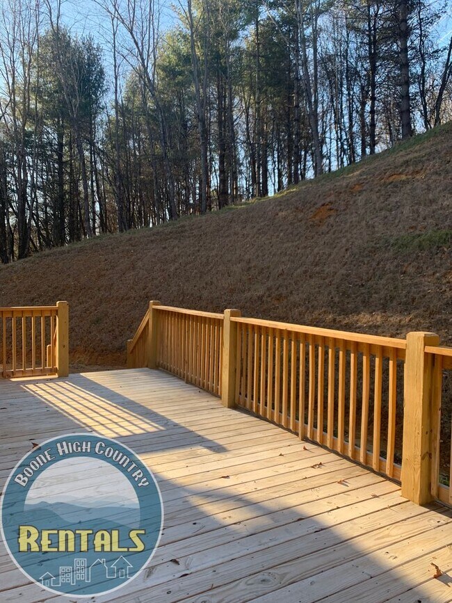 Building Photo - Modern Home Near New Market Center and Downtown Boone
