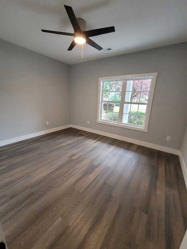 Building Photo - 516 June Bug Ct