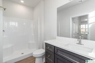 Building Photo - 430 Cambria St