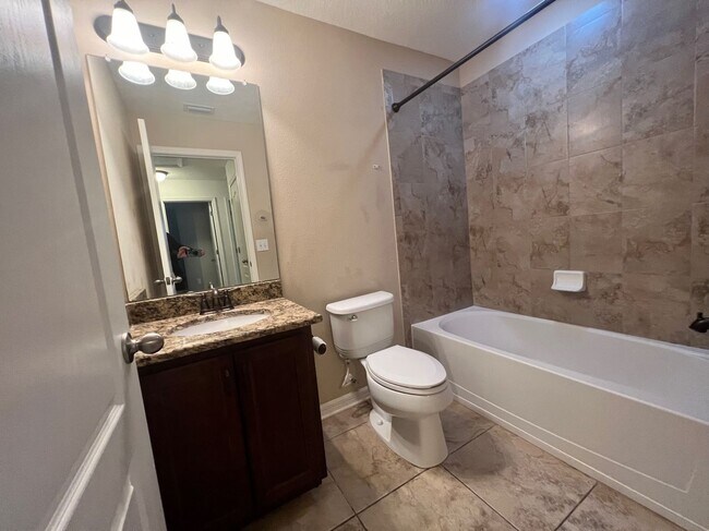 Building Photo - 4/3/2 HOME IN EDINA GARDEN OF EDEN