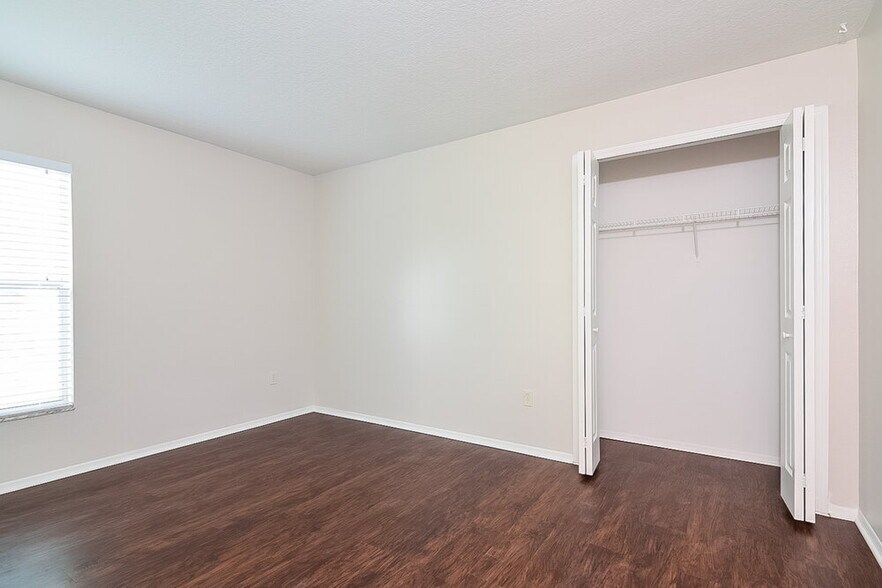 Building Photo - 1070 Corkwood Dr