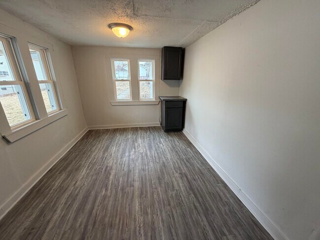 Building Photo - 214 McKinley