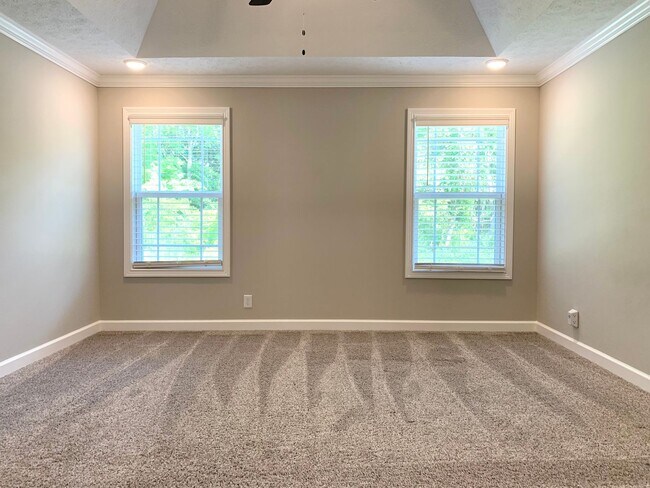 Building Photo - 1247 Highgrove Ln