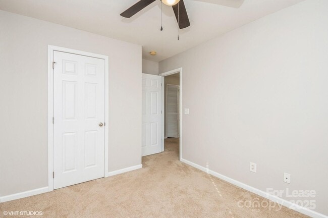 Building Photo - 2327 Crosscut Dr