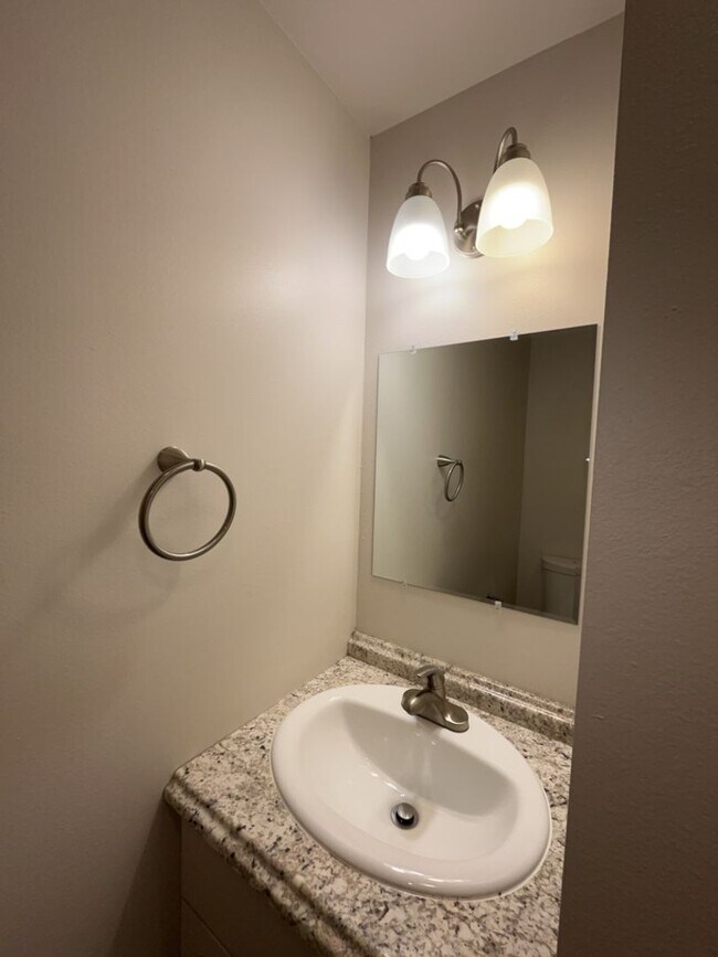 Building Photo - 2319 Wilson Ave