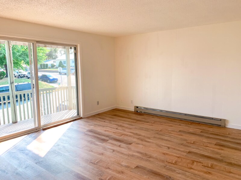 Building Photo - 116 1st Ave W