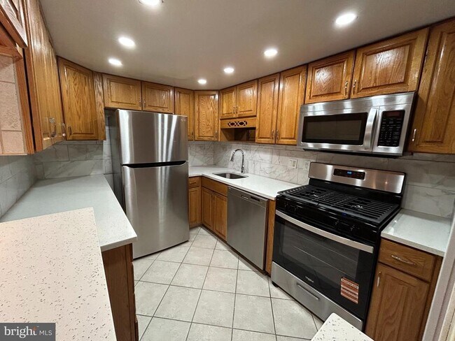 Building Photo - 312 Old Forge Crossing