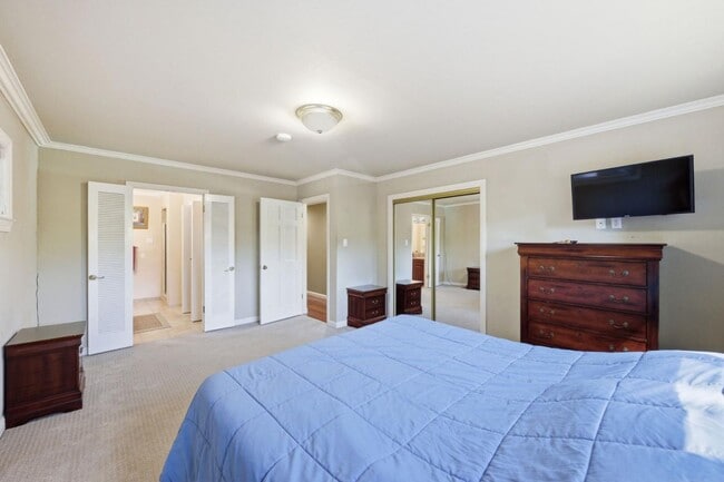 Building Photo - 25 Warmwood Way