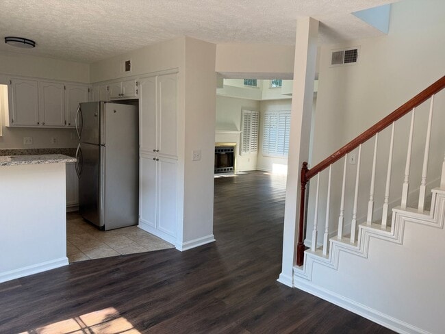 Building Photo - 106 Meridian Ct