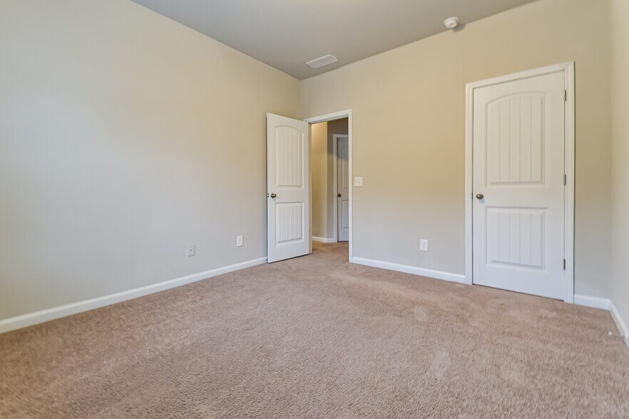 Building Photo - 163 Preserve Dr