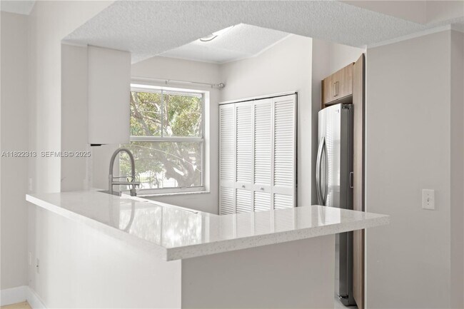 Building Photo - 9645 NW 1st Ct