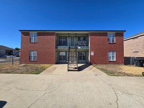 Building Photo - SECTION 8/HUD ACCEPTED & FIRST FULL MONTH $99 - AVAILABLE NOW!