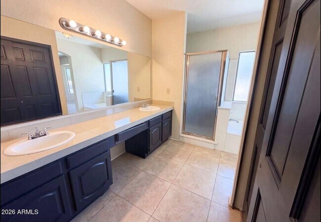 Building Photo - 3810 N Wintergreen Way