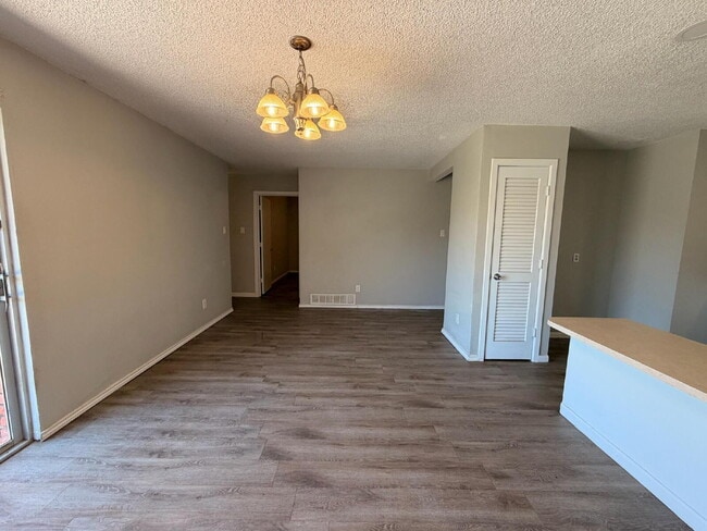 Building Photo - "Charming 3-Bedroom Home with 2 Full Baths in Lubbock – Your Perfect 1,380 Sq. Ft. Retreat!"