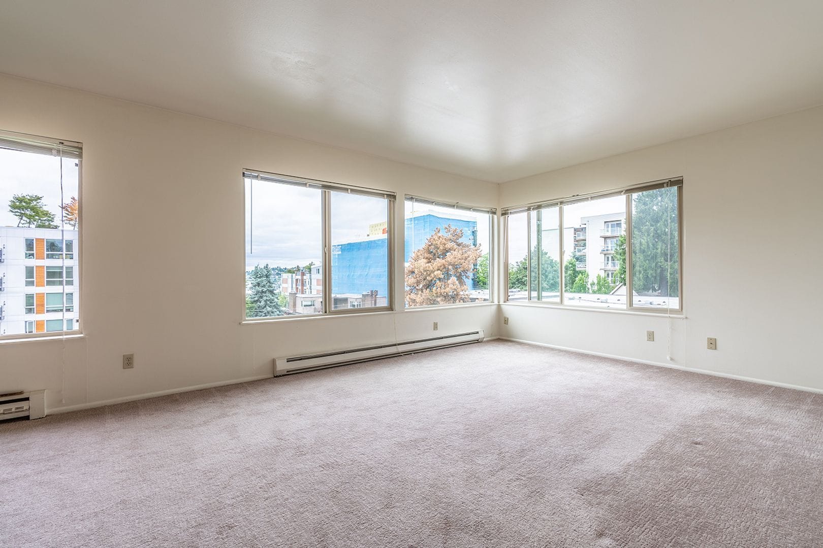 Interior Photo - Kelo