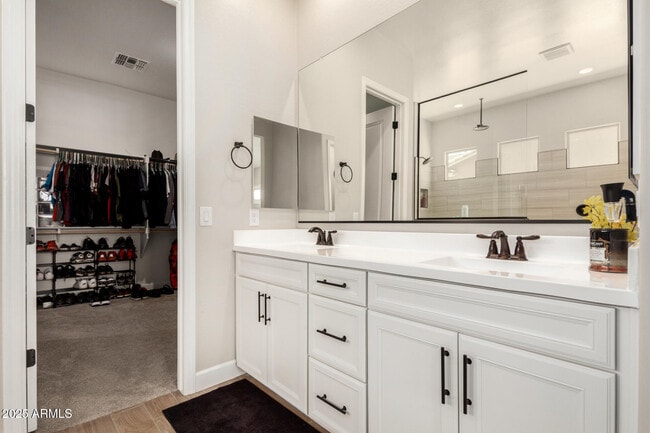 Building Photo - 5314 N 182nd Ln