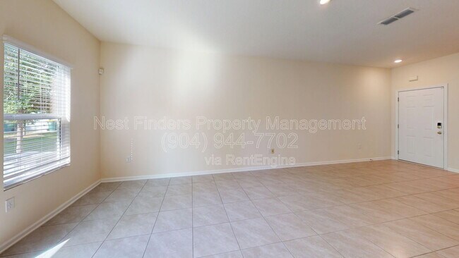 Building Photo - 373 Aralia Ln