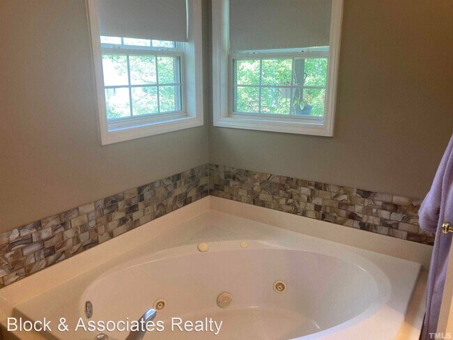 Building Photo - 2 br, 2 bath House - 2522 Wellington Ridge...