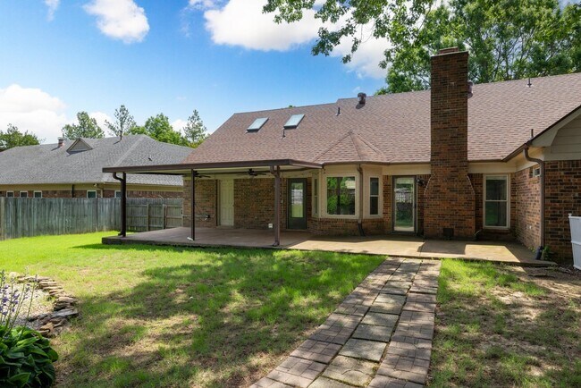 Building Photo - 3075 Stonecrest Cir