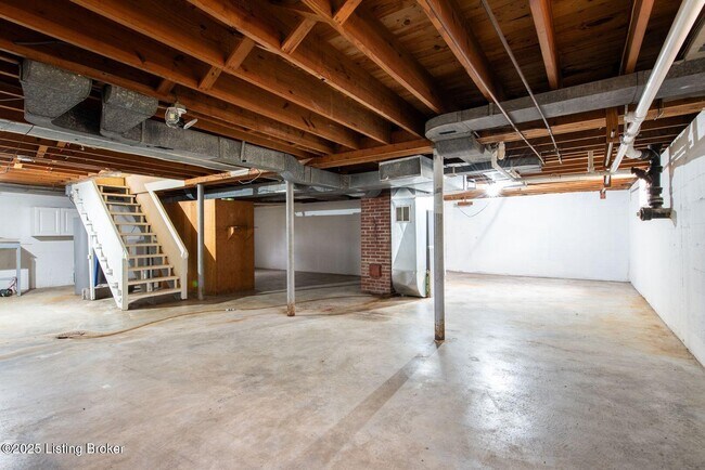 Building Photo - 2816 Milburn Ave