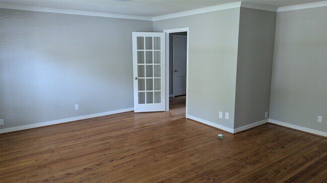 Building Photo - 5303 Evergreen St