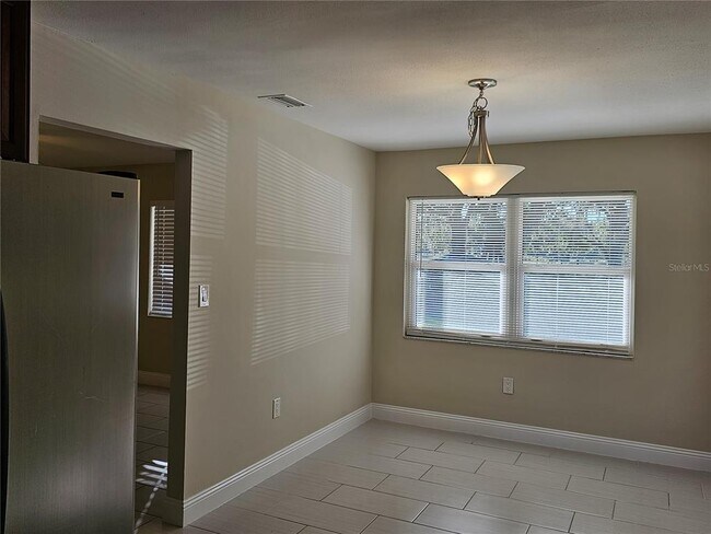 Building Photo - 18927 Boyette Rd