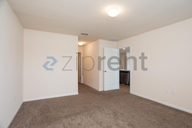 Building Photo - Unit