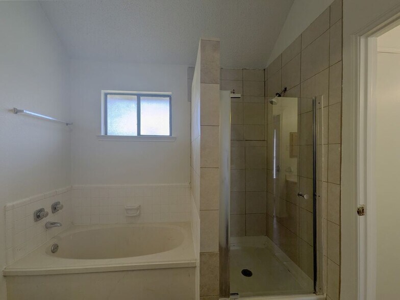 Building Photo - 8505 Liberty Ln
