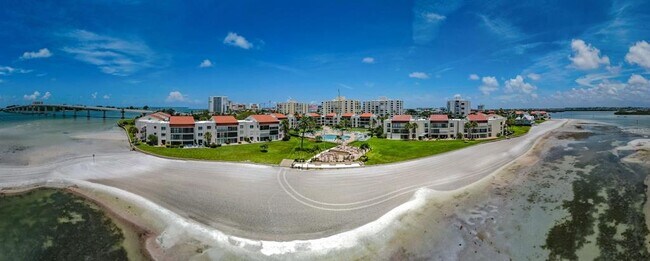 Building Photo - 800 S Gulfview Blvd