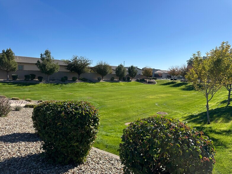 Building Photo - 1140 E Cherrywood Pl