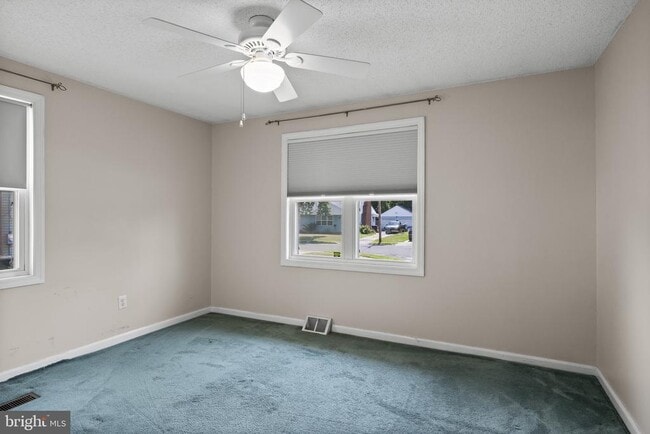 Building Photo - 109 Avaleen Pl