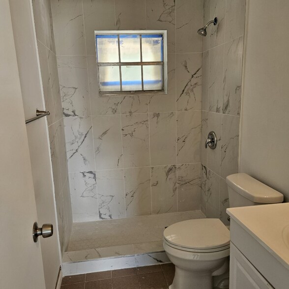 Building Photo - 15300 SW 43rd Terrace Rd