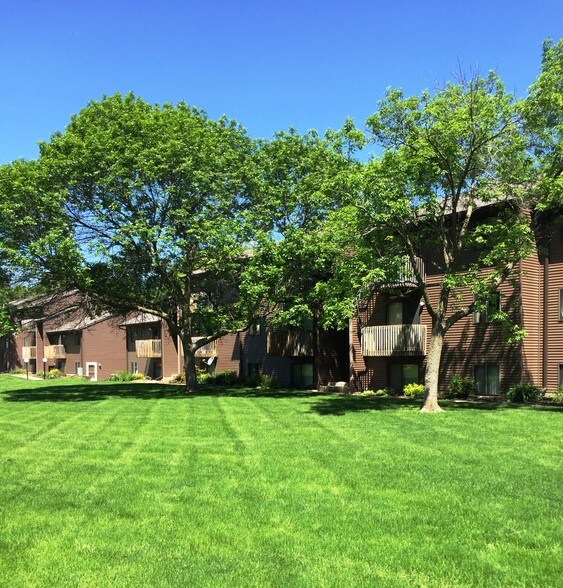 Parkside Manor 612 12th Ave Coralville IA 52241 Apartment Finder