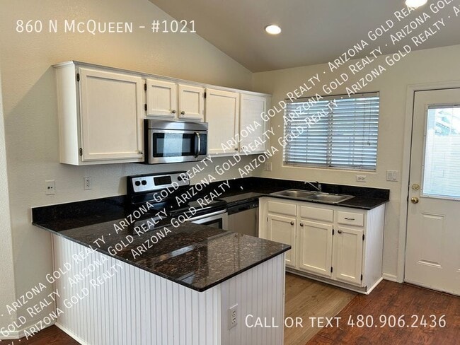 Building Photo - 860 N McQueen Rd