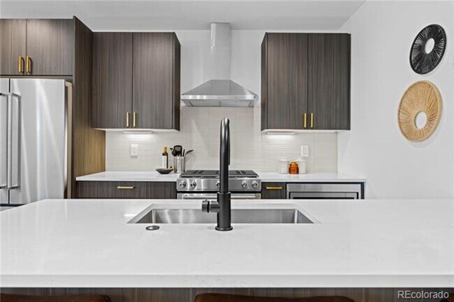 Building Photo - First Month on Us!  Gorgeous Contemporary ...